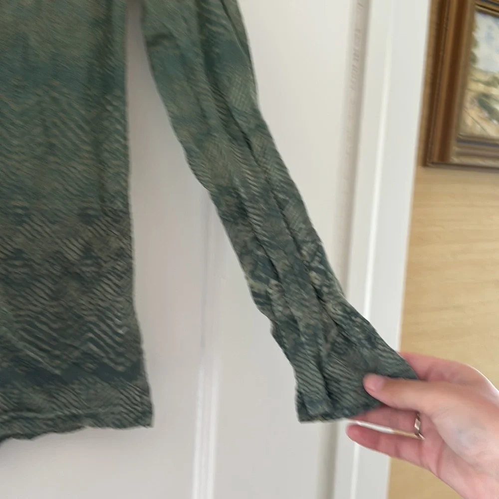 Athleta Long sleeve hoodie in green ombré - Picture 5 of 8